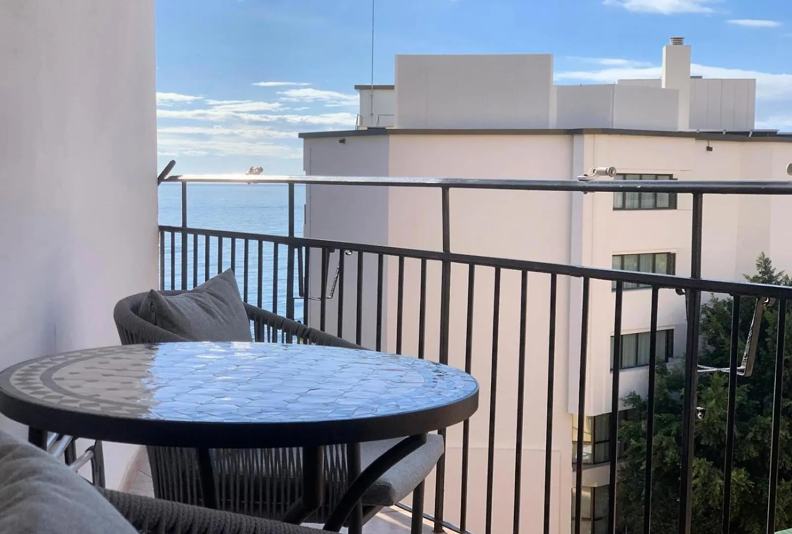 Amazing 2 Bedrooms Apartment In Marbella Centre